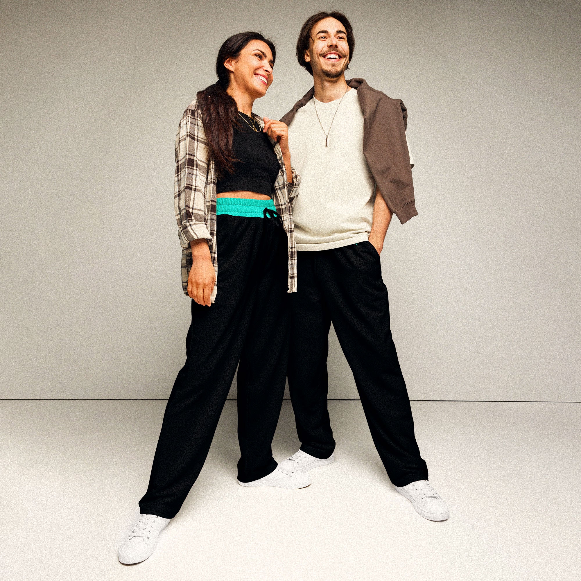 Wide-Leg Joggers – Black